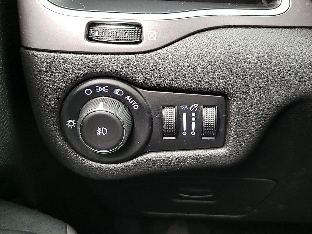 used 2019 Jeep Cherokee car, priced at $16,998