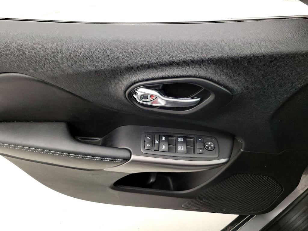 used 2019 Jeep Cherokee car, priced at $16,998