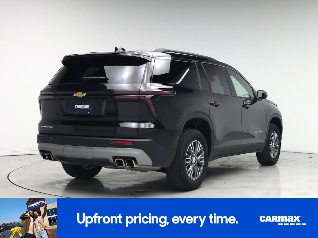 used 2025 Chevrolet Traverse car, priced at $33,998