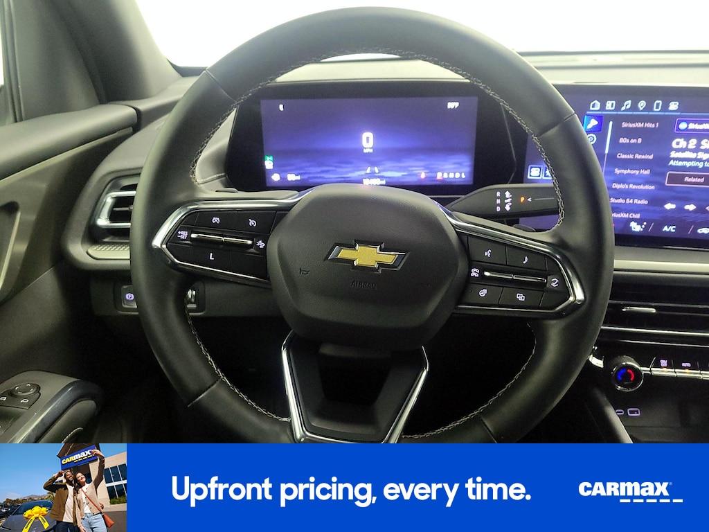 used 2025 Chevrolet Traverse car, priced at $33,998