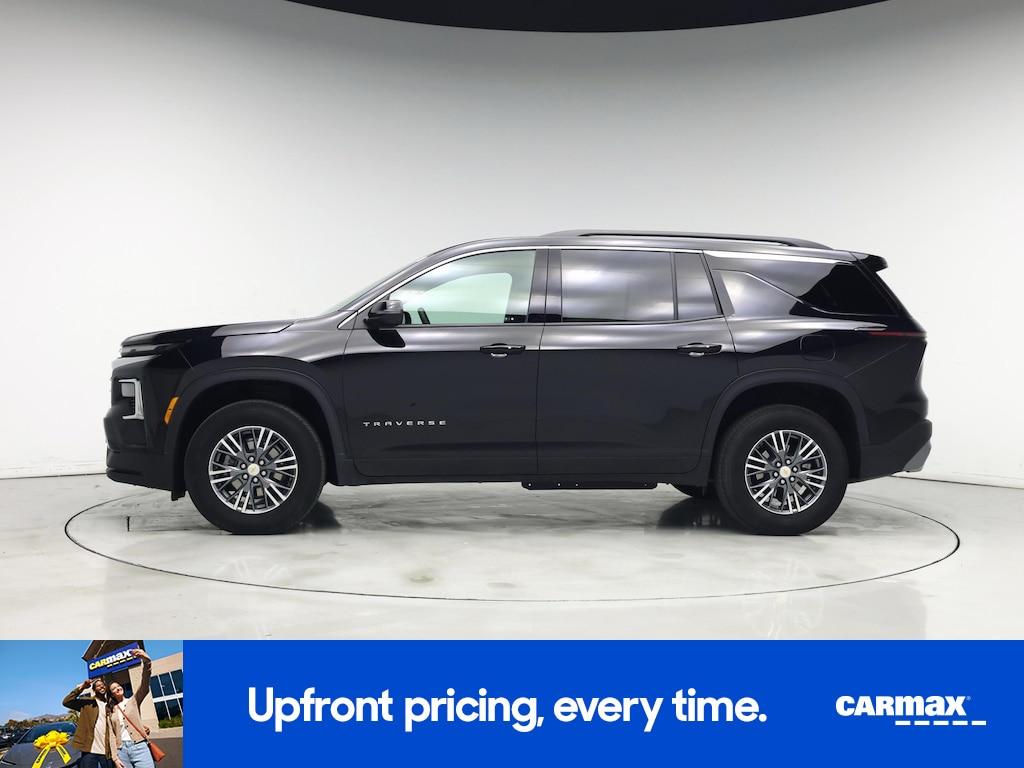 used 2025 Chevrolet Traverse car, priced at $33,998