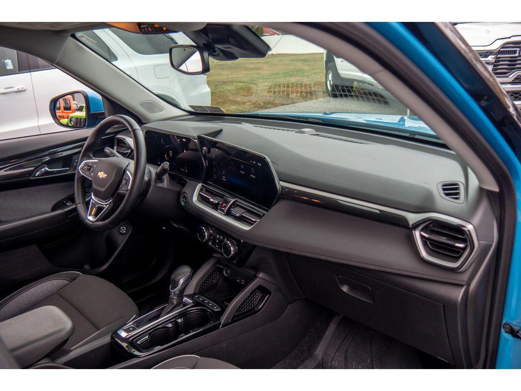 used 2025 Chevrolet TrailBlazer car, priced at $24,966