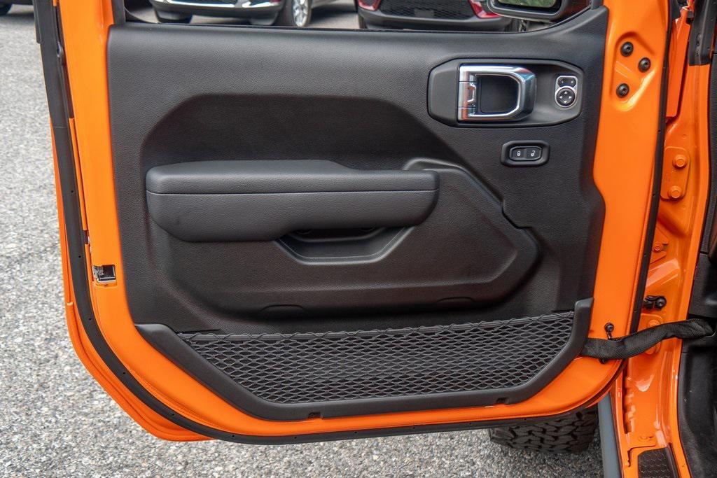 new 2025 Jeep Wrangler car, priced at $54,195