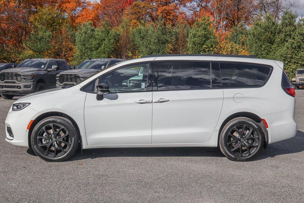 new 2026 Chrysler Pacifica car, priced at $47,563