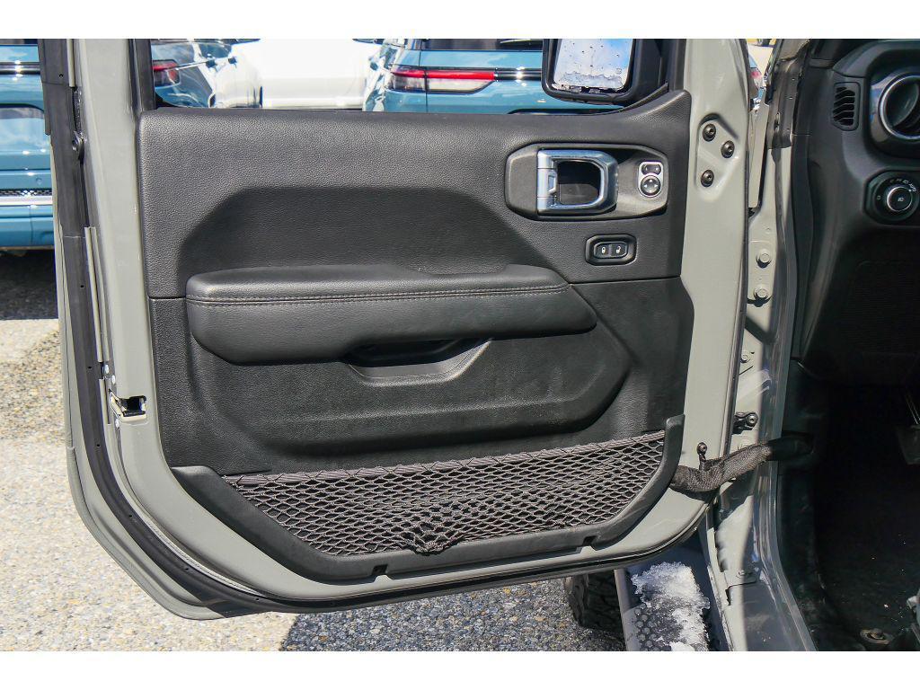 used 2021 Jeep Wrangler Unlimited car, priced at $33,987