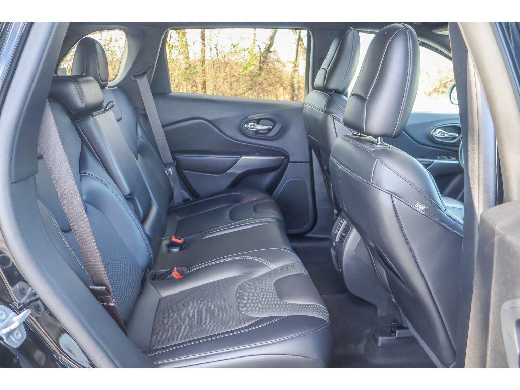 used 2020 Jeep Cherokee car, priced at $24,989