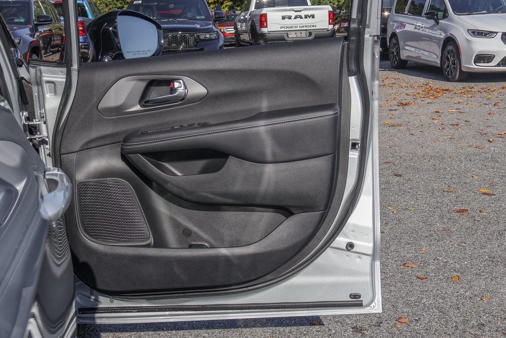 new 2026 Chrysler Pacifica car, priced at $43,290