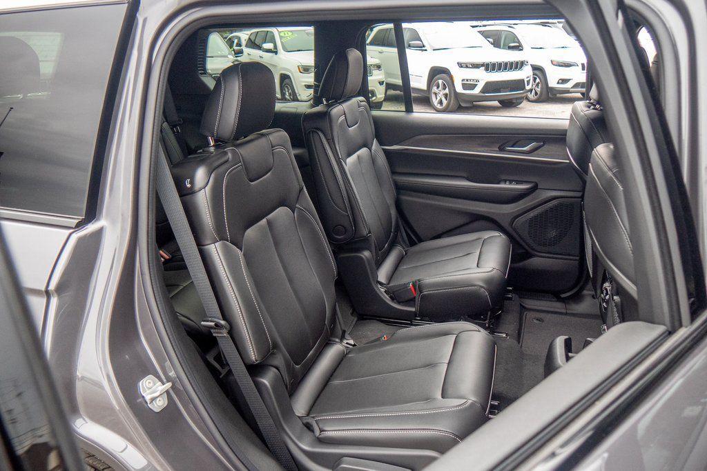 new 2025 Jeep Grand Cherokee L car, priced at $39,715