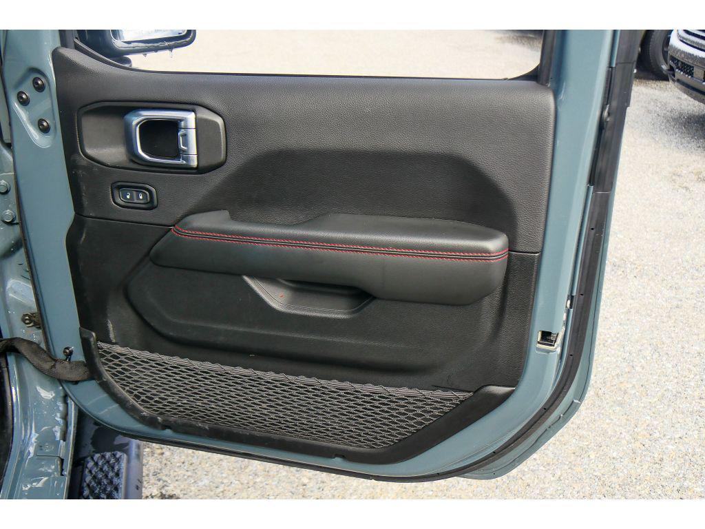 used 2024 Jeep Gladiator car, priced at $38,956