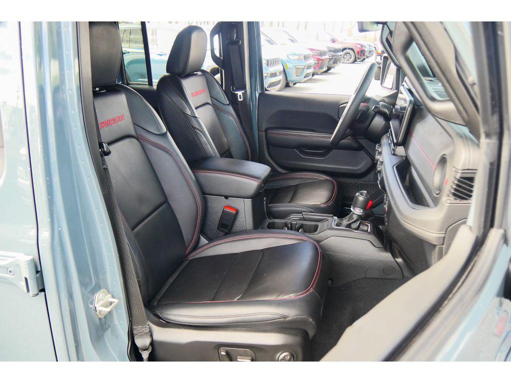 used 2024 Jeep Gladiator car, priced at $38,956