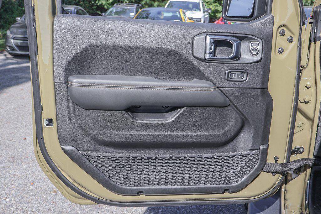 new 2025 Jeep Gladiator car, priced at $45,245