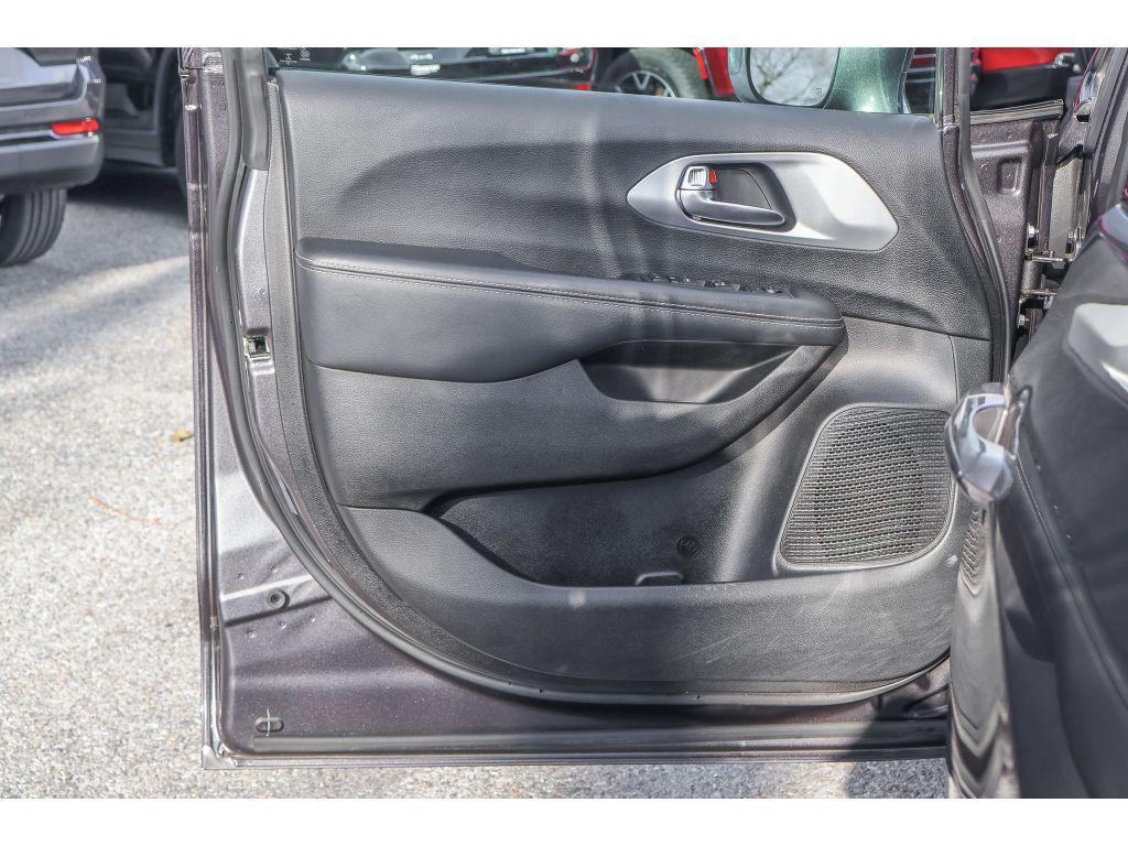 used 2020 Chrysler Pacifica car, priced at $25,955