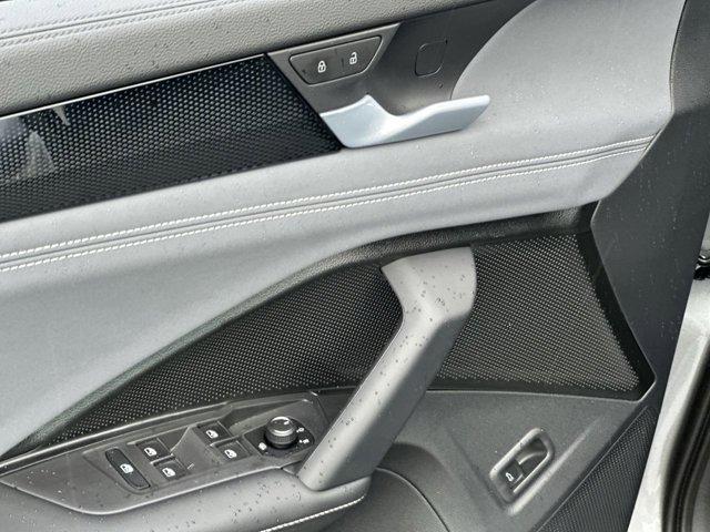 new 2025 Volkswagen Tiguan car, priced at $36,550