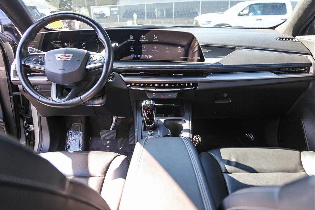 used 2024 Cadillac XT4 car, priced at $25,500