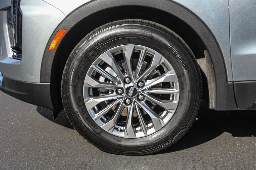 used 2024 Cadillac XT4 car, priced at $25,500
