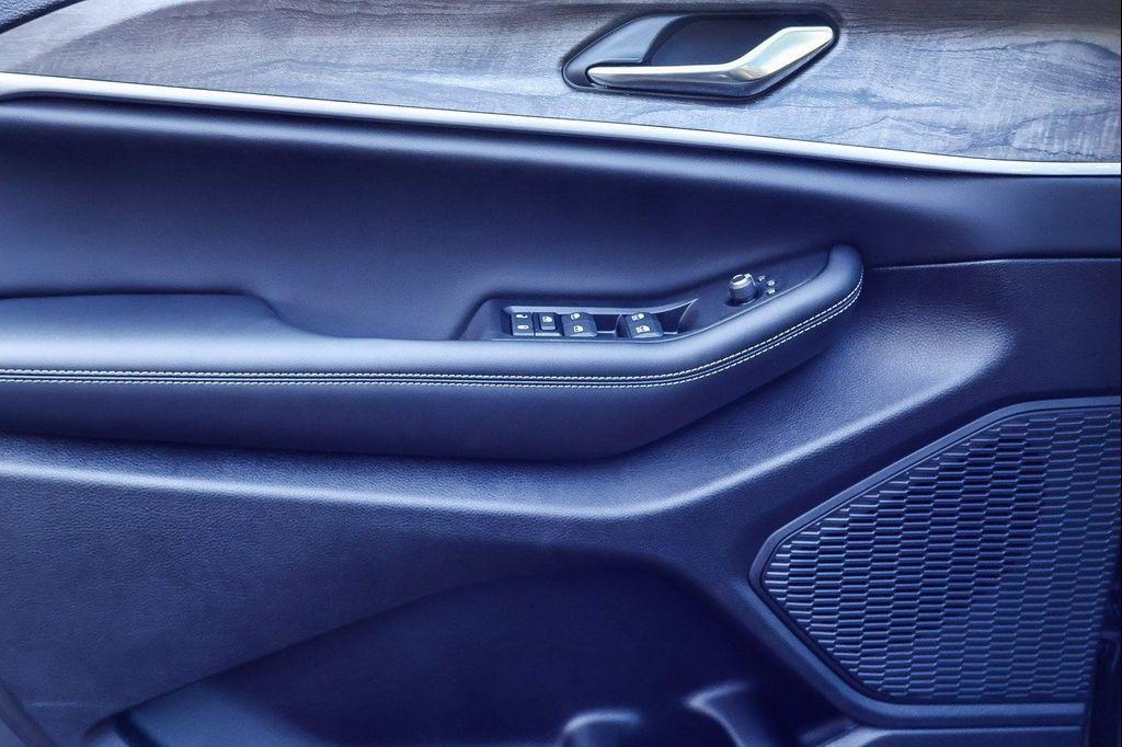 new 2026 Jeep Grand Cherokee car, priced at $48,525