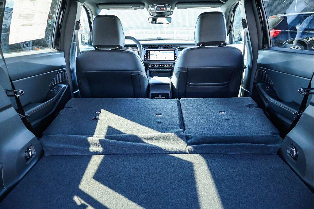 new 2026 Jeep Cherokee car, priced at $42,590