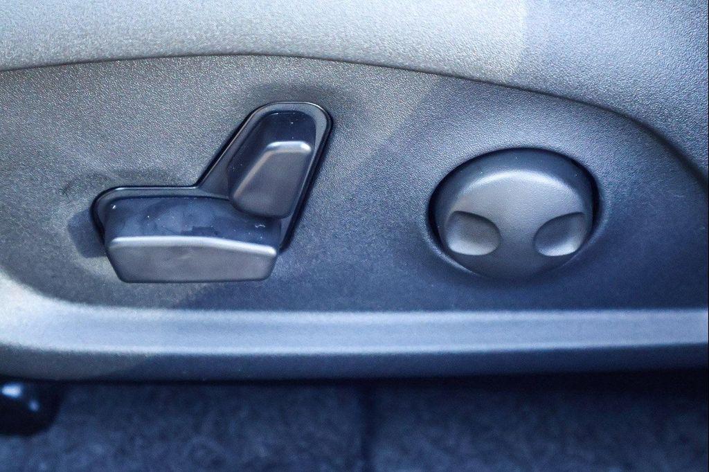 new 2026 Jeep Compass car, priced at $33,900