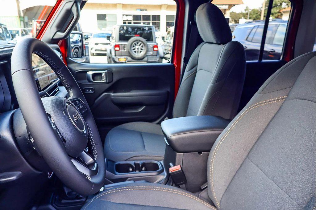 new 2026 Jeep Wrangler car, priced at $48,577