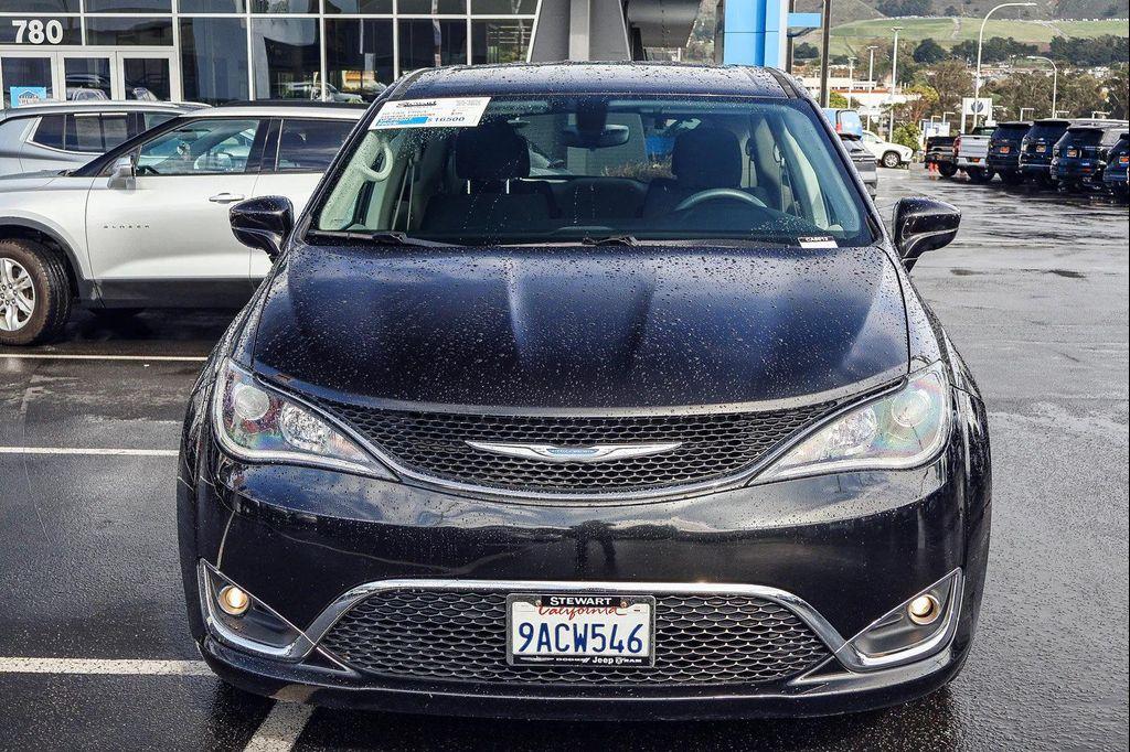 used 2018 Chrysler Pacifica car, priced at $16,500
