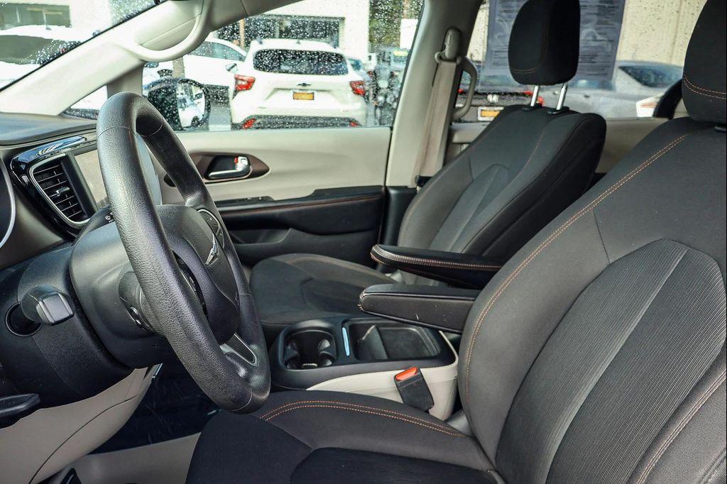 used 2018 Chrysler Pacifica car, priced at $16,500