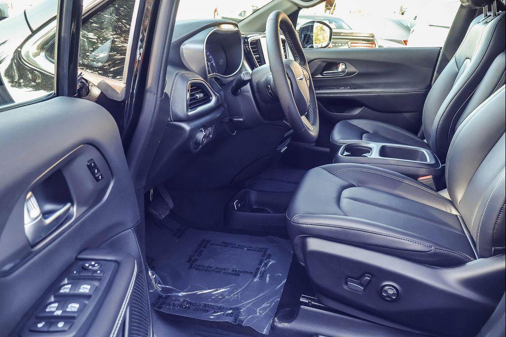 new 2026 Chrysler Pacifica car, priced at $45,420