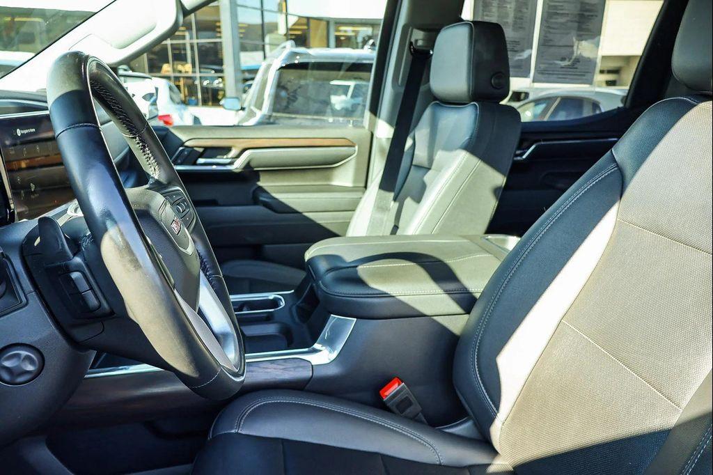 used 2023 GMC Sierra 1500 car, priced at $38,000