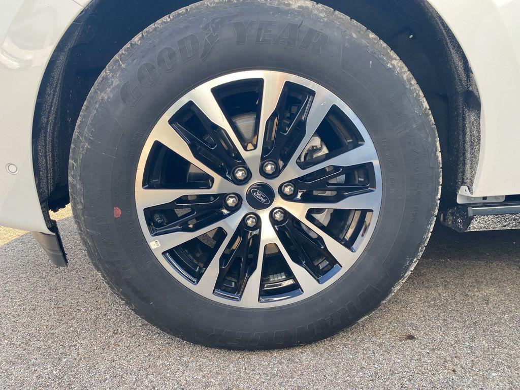 used 2025 Ford Expedition Max car, priced at $67,489
