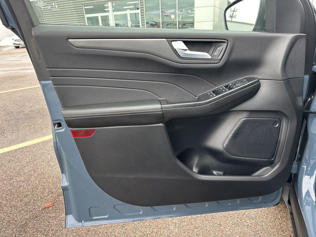 new 2026 Ford Escape PHEV car, priced at $30,794