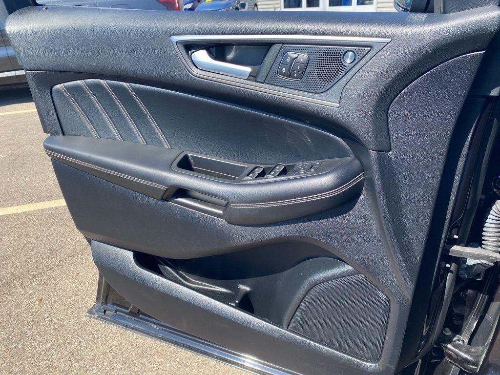 used 2022 Ford Edge car, priced at $26,643