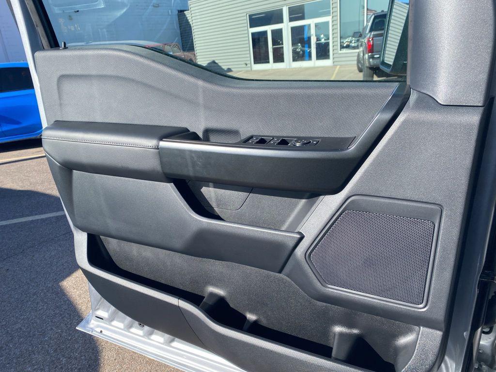 new 2025 Ford F-150 car, priced at $44,694