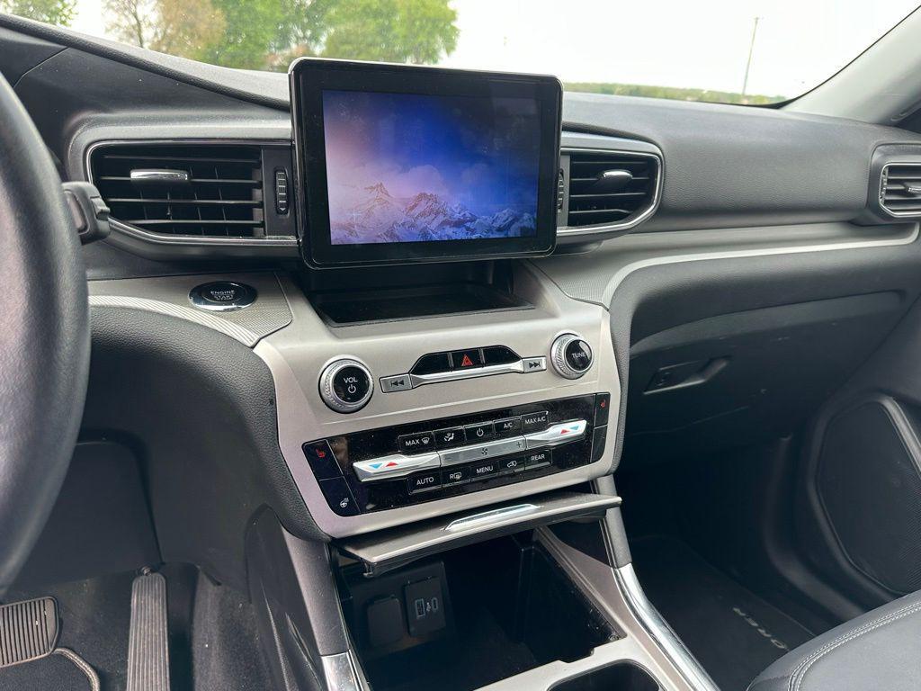 used 2022 Ford Explorer car, priced at $27,994
