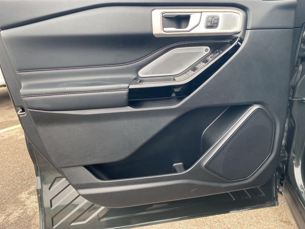 used 2023 Ford Explorer car, priced at $38,049