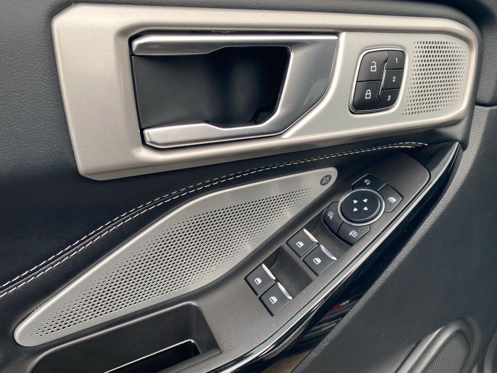 used 2023 Ford Explorer car, priced at $38,049