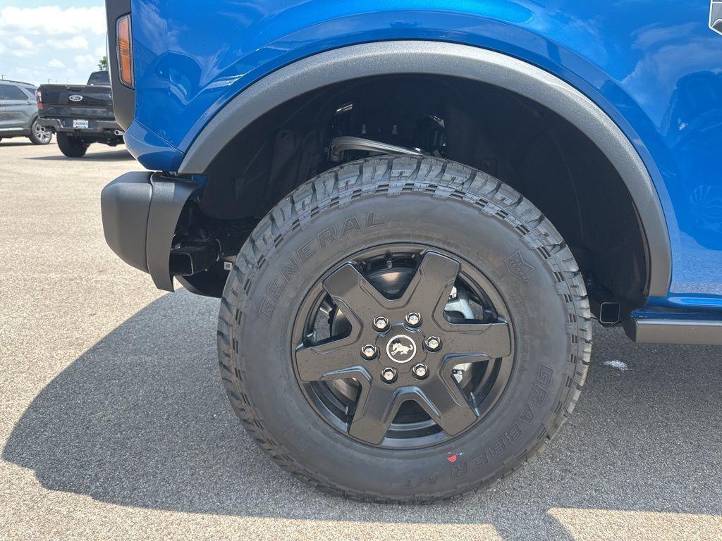 new 2025 Ford Bronco car, priced at $42,994
