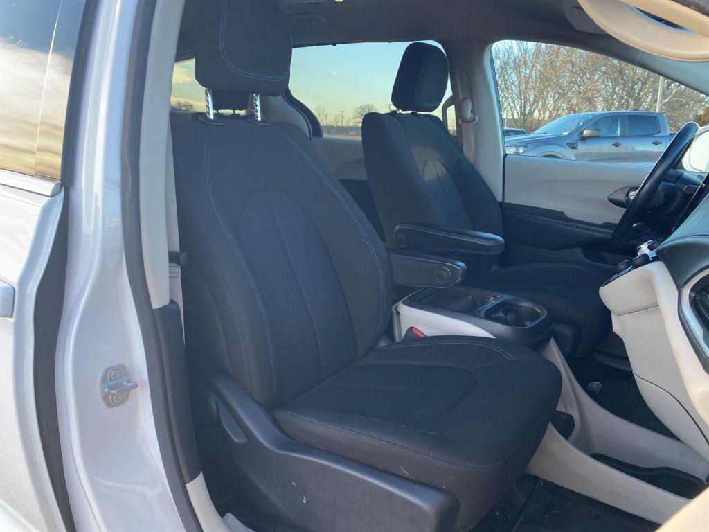 used 2021 Chrysler Pacifica car, priced at $22,837