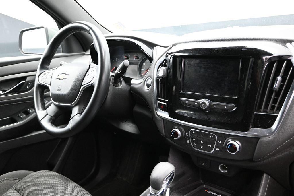 used 2023 Chevrolet Traverse car, priced at $21,291