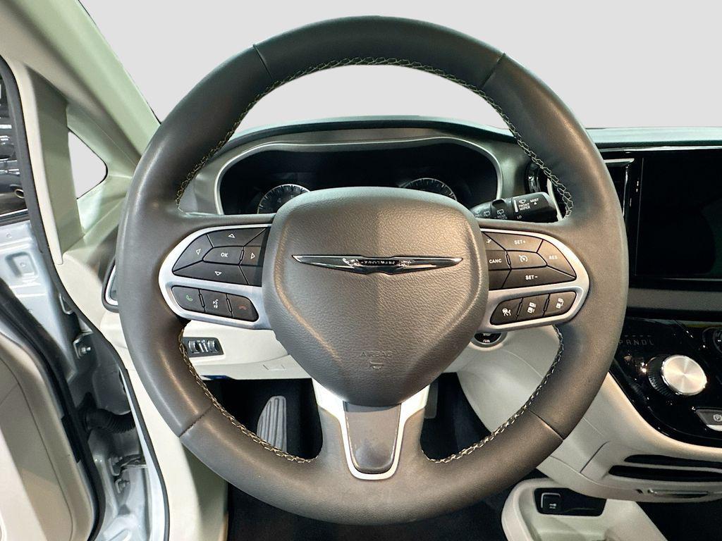 used 2024 Chrysler Pacifica car, priced at $26,799