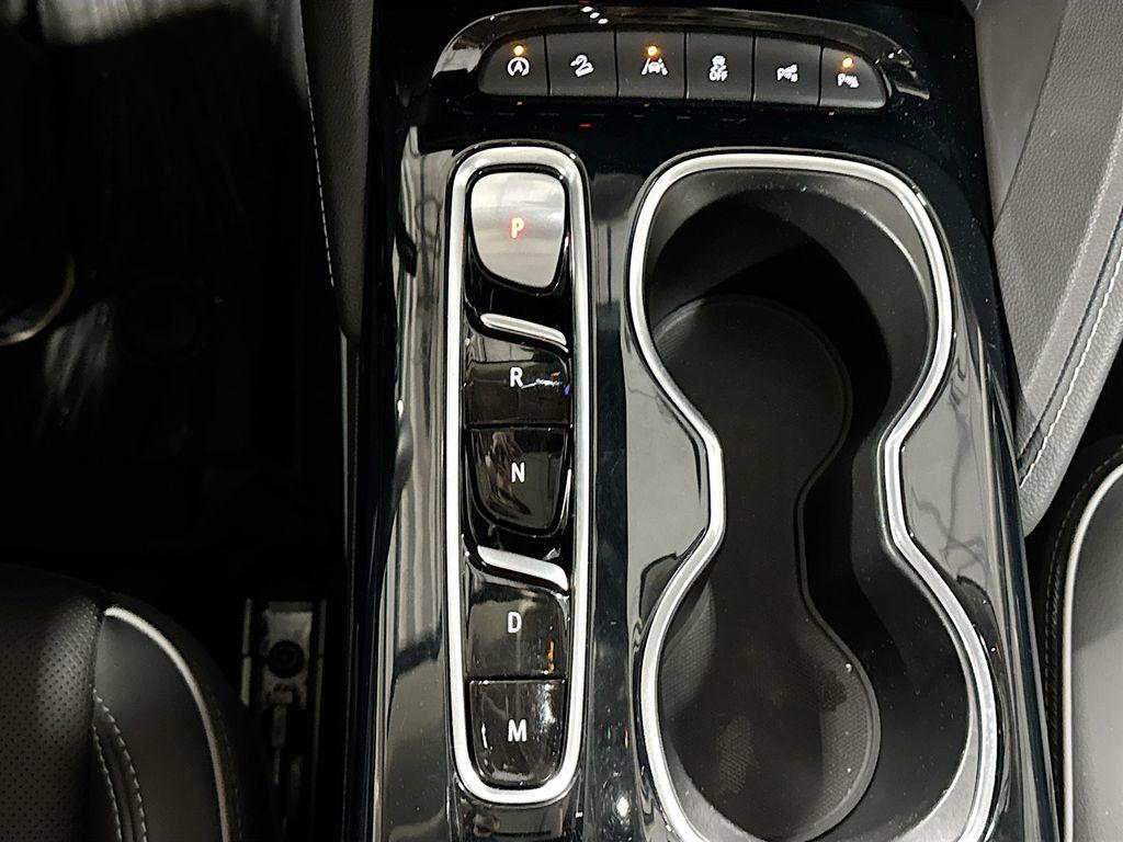 used 2022 Buick Envision car, priced at $24,999