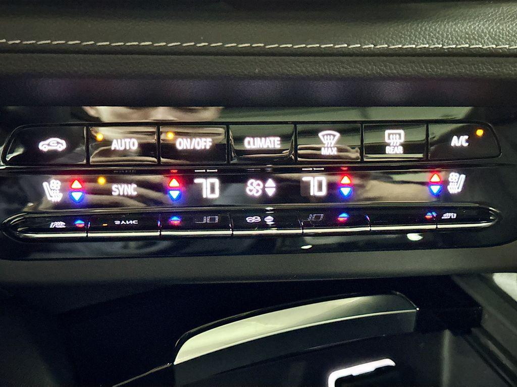 used 2022 Buick Envision car, priced at $24,999