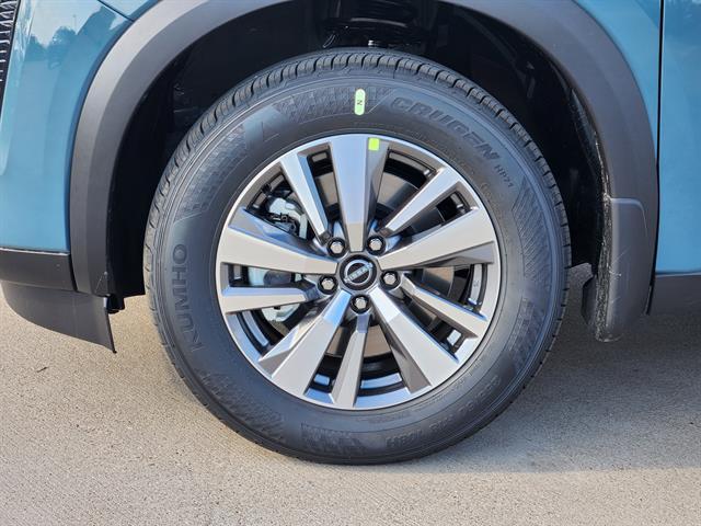 new 2026 Nissan Pathfinder car, priced at $40,381