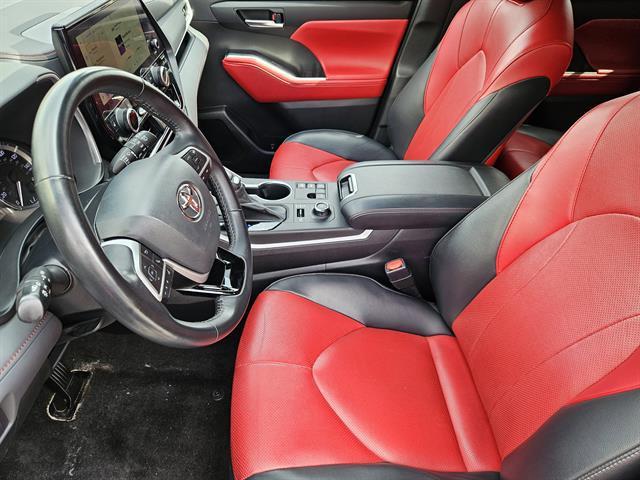 used 2023 Toyota Highlander car, priced at $38,661