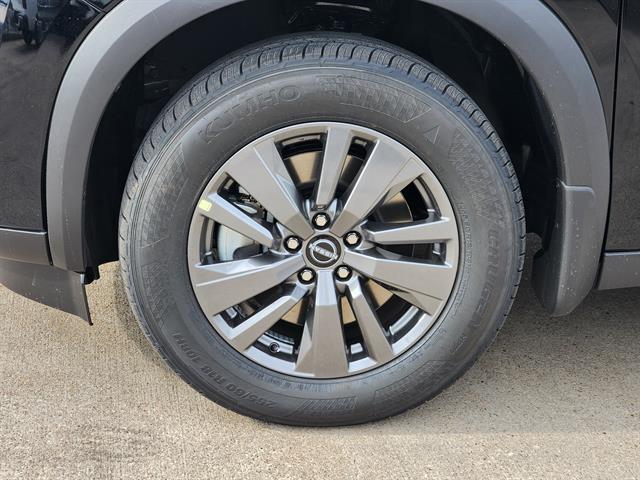 new 2026 Nissan Pathfinder car, priced at $37,937