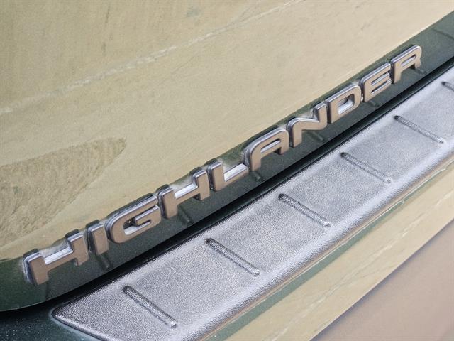 used 2024 Toyota Highlander car, priced at $43,651