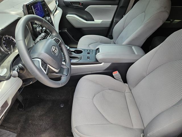 used 2024 Toyota Highlander car, priced at $43,651
