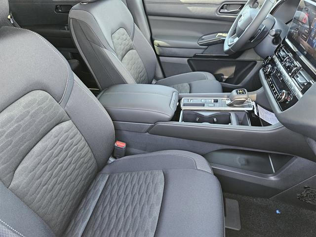 new 2026 Nissan Pathfinder car, priced at $38,270