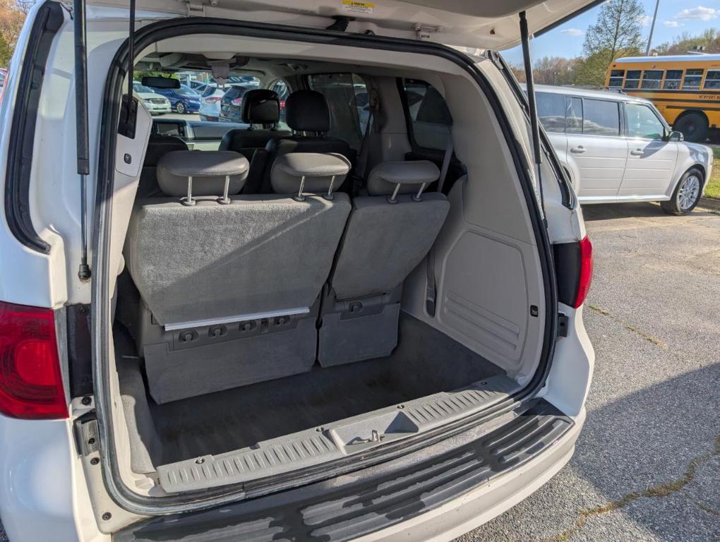 used 2010 Volkswagen Routan car, priced at $5,496