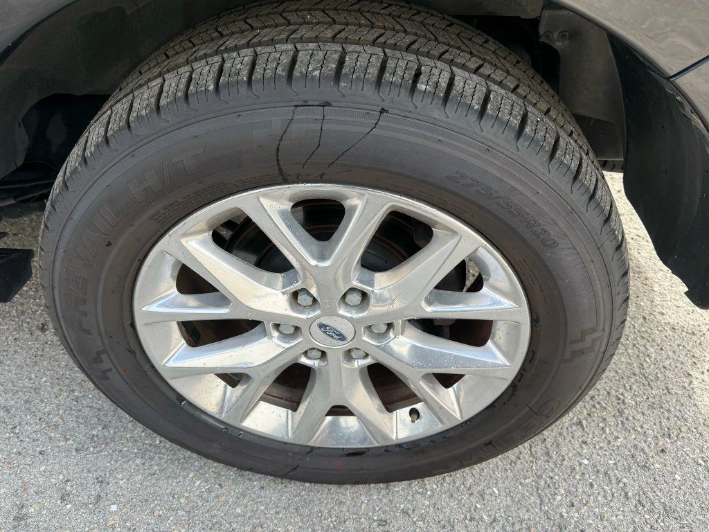 used 2015 Ford Expedition car, priced at $9,500