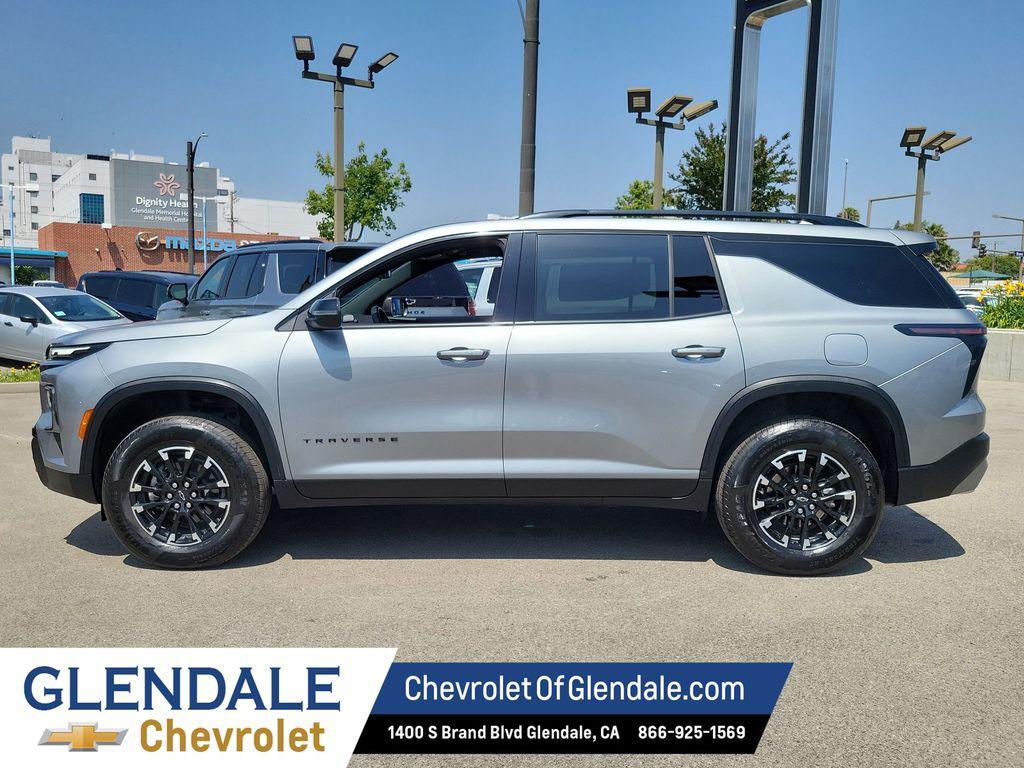 used 2025 Chevrolet Traverse car, priced at $39,998