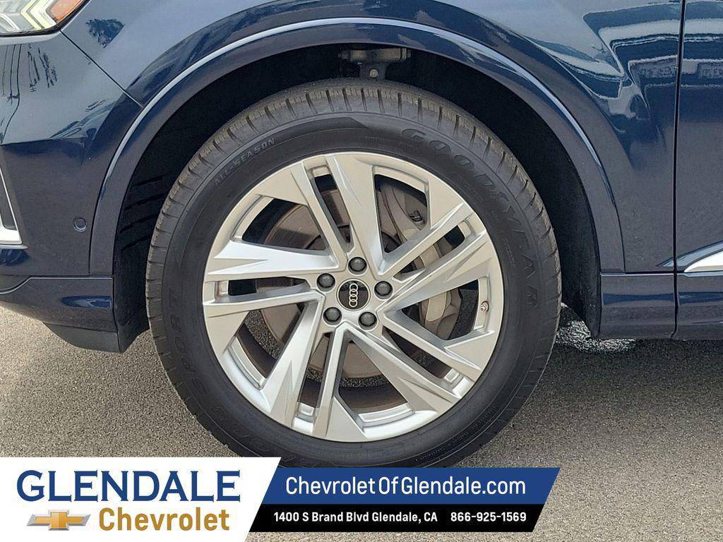 used 2024 Audi Q7 car, priced at $29,988